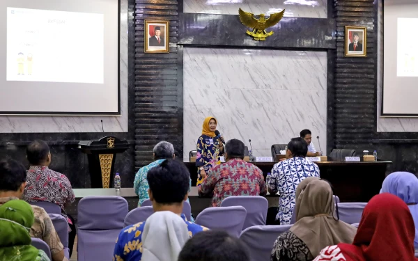 Thumbnail Pemkot Surabaya Luncurkan SiJaka: Inovasi Digital Bikin Hemat Anggaran ATK sampai Rp7,2 M