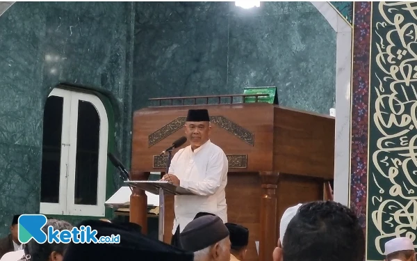 Tarawih Hari Pertama di Masjid Agung Sleman, Bupati Harda Kiswaya Ajak Jemaah Menebar Kebaikan dan Kedamaian