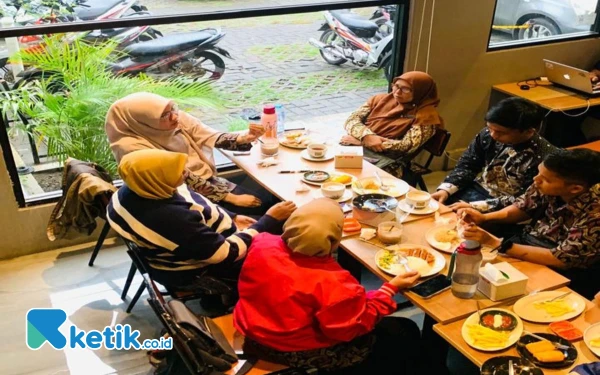 Thumbnail 5 Alasan Bukber di Ketik Kafe dan Literasi, Cobain Yuk