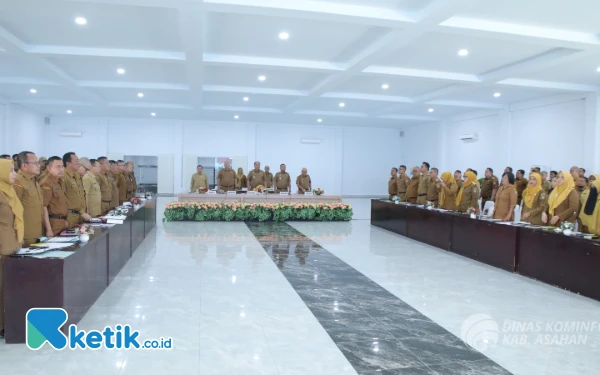 Thumbnail Pimpin Rapat Perdana, Bupati Asahan Siapkan 1.000 Paket Sembako untuk Ramadhan