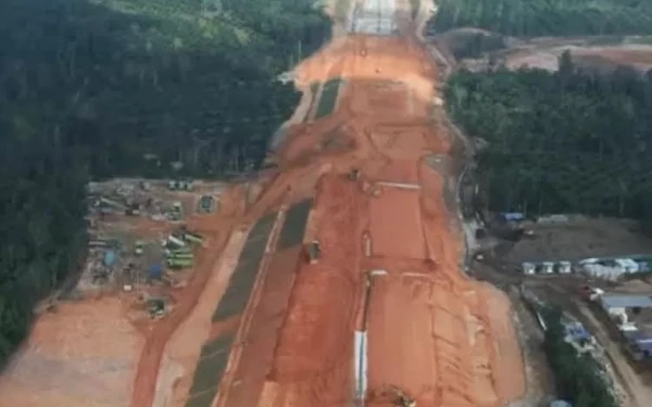 Thumbnail Berita - Kronologi Permufakatan Jahat Mafia Tanah Sebabkan Tol Lintas Sumatera Terbengkalai Bertahun-tahun