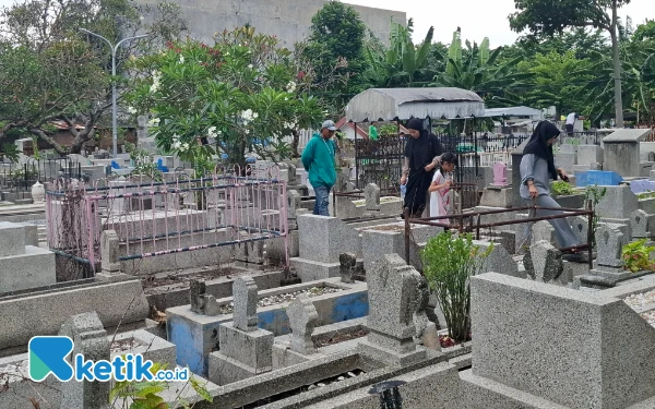 Thumbnail 13 Pemakaman Umum Penuh, Pemkot Surabaya Berencana Tambah Lahan Baru