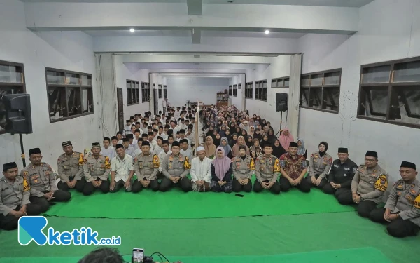 Kapolres Blitar Gelar Silaturahmi dan Buka Puasa Bersama Santri di Ponpes Al Falah