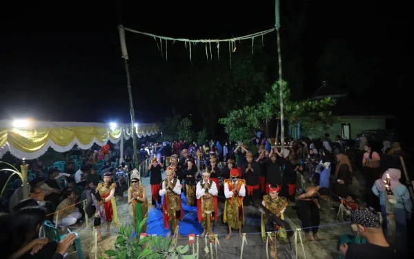 Thumbnail Mengenal Kesenian Sandur: Identitas dan Budaya Masyarakat Bojonegoro