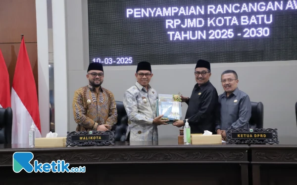 Thumbnail Wujudkan Mbatu Sae, Wali Kota Batu Cak Nur Sampaikan Rancangan Awal RPJMD 2025-2030