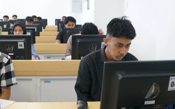 Thumbnail SNBT 2025 Resmi Dibuka Hari Ini! Cek Jadwalnya di Sini