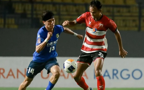 Thumbnail Ironi Madura United: Moncer di Asia, Tenggelam di Liga 1