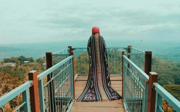 Thumbnail Bukit Ngandong, Wisata Eksotis di Tuban yang Wajib Dikunjungi