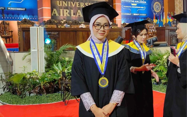 Thumbnail Berita - Cerita Yulia Mega Alumni Bahasa Unair yang Berhasil Raih LPDP di Australia