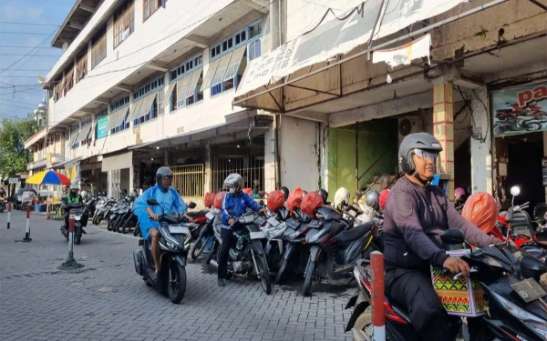 Thumbnail Berita - Jelang Lebaran, Penitipan Motor di Terminal Purabaya Lesu Akibat Mudik Gratis