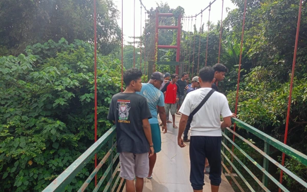 Thumbnail Berita - Tragis, Dua Remaja Laki-Laki Hanyut di Sungai Bedadung Saat Mandi dan Menyelam