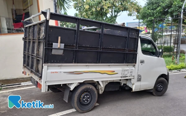 Thumbnail Berita - Warga Junrejo Batu Curi 2 Sapi, Jebol Tembok Pagar Dinas Peternakan Jatim