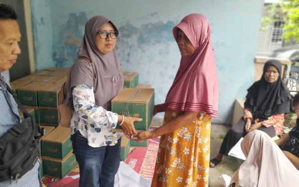 Thumbnail Berita - Pelindo Kawasan Tegal Hadirkan Kebahagiaan Ramadhan untuk Masyarakat Sekitar Pelabuhan