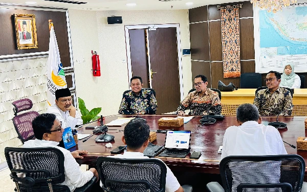 Thumbnail Berita - Bupati Bondowoso Komitmen Kawal Uji Petik dan Pemutakhiran DTSEN Kemensos