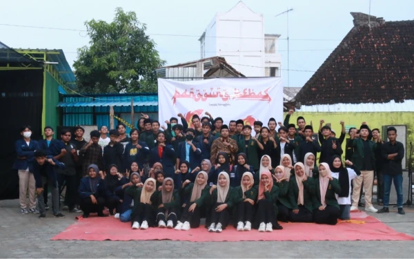 Thumbnail Berita - Akhir Bulan Suci, Mahasiswa STAI Senori Tuban Gelar Gebyar Ramadan dan Kesenian Islami