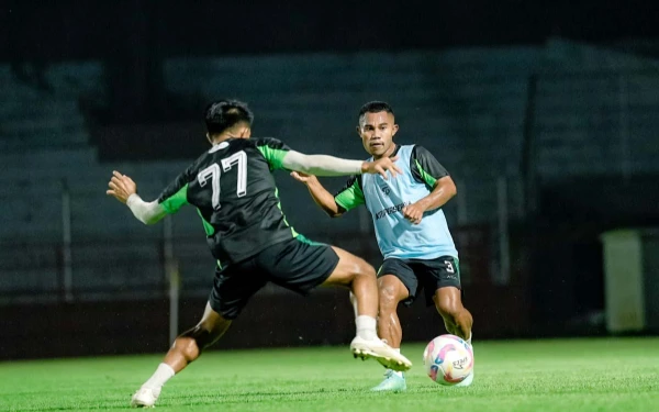 Thumbnail Berita - Persebaya Surabaya Blak-blakan Bicara Masa Depan Ardi Idrus