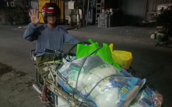 Thumbnail Berita - Sunoto Mudik dari Surabaya ke Jember Pakai Bentor