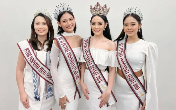 [FOTO] Keseruan Foto Bersama Puteri Indonesia Sulawesi Selatan 2025