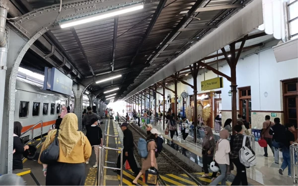 Thumbnail Berita - Prediksi, Hari ini Puncak Arus Balik Penumpang Kereta Api