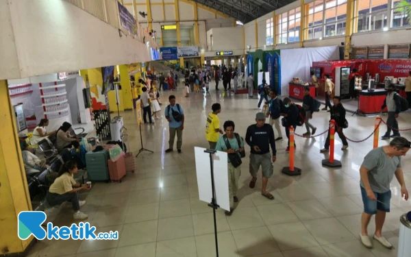 Thumbnail Berita - Puncak Arus Balik Terminal Purabaya Diprediksi 7 Maret 2025, Ini Alasannya