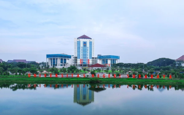 Thumbnail Berita - Persaingan Semakin Ketat, 47 Ribu Lebih Peserta Berebut Kursi di Unesa