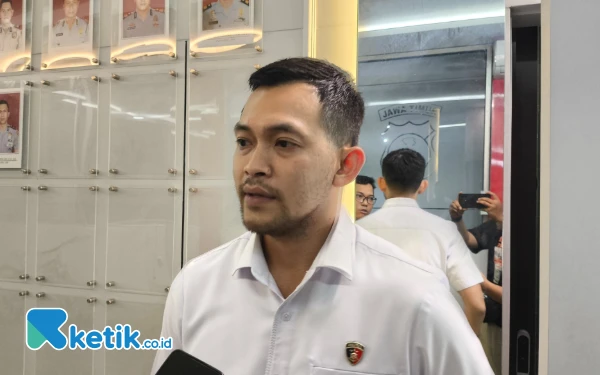 Thumbnail Berita - Dua Pemeran Video Porno asal Jember Diamankan, Polisi: Masih Tahap Pemeriksaan