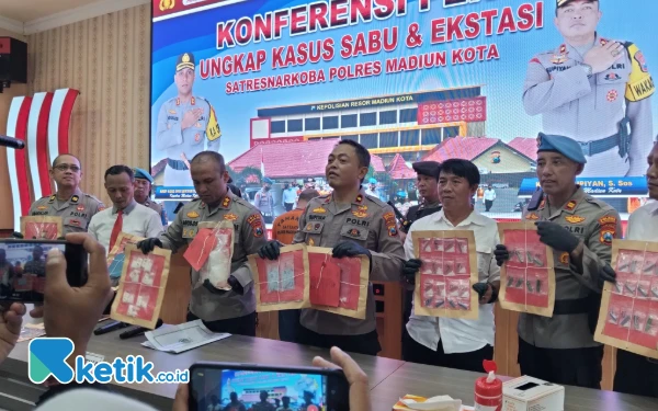 Polres Madiun Kota Ringkus Pengedar Narkoba Kelas Kakap, Sita Lebih 1 Kilogram Sabu dan Ratusan Butir Ekstasi