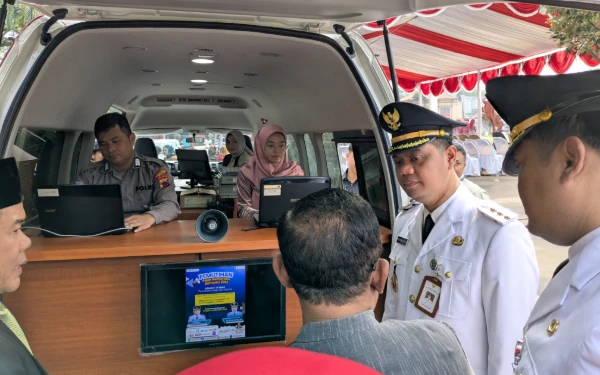 Thumbnail Berita - Satu Lagi Mobil Samsat Keliling Diterjunkan, Pelayanan Pajak di Jepara Kian Dekat dengan Warga