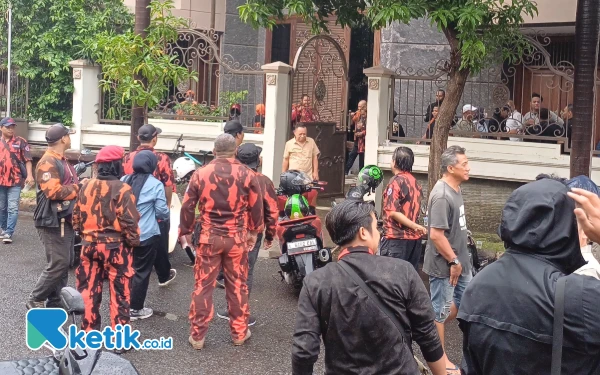 Thumbnail Rumah La Nyalla Digeledah KPK, Pemuda Pancasila Jaga Ketat