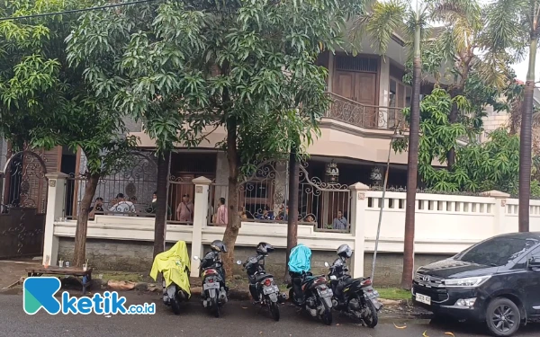 15 Penyidik KPK Geledah Rumah La Nyalla, Hanya Ditemui ART dan Keamanan