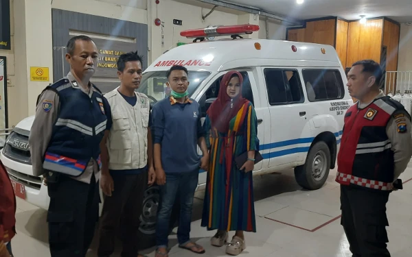 Thumbnail Berita - Polres Bondowoso Bantu Anak 7 Tahun Korban Kembang Api di Desa Sumbertengah