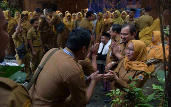 Thumbnail Berita - Hadiri Acara Halalbihalal MKKS SMP, Bupati Pemalang Soroti Rendahnya IPM