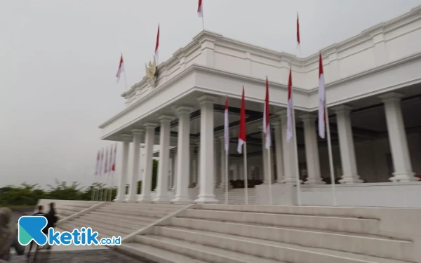 Thumbnail Berita - Tidak Hanya Rumah Nenek, Viral di Jember Ada Rumah Mirip Istana Luasnya 65 Hektare, Siapa Pemiliknya?