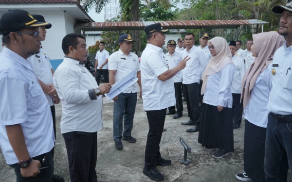 Thumbnail Berita - Wakil Bupati Asahan Rianto Pimpin Apel di Kecamatan Kota Kisaran Barat