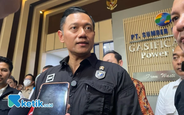 Thumbnail Berita - AHY: TPA Benowo Jadi Role Model Pengolahan Sampah di Indonesia