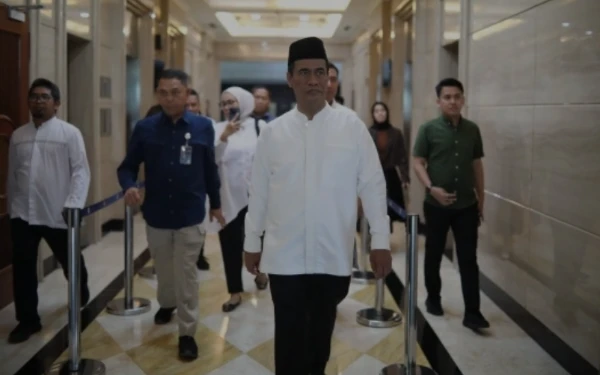 Thumbnail Berita - Sidak, Mentan Amran Apresiasi Kinerja Bulog dan PIHC