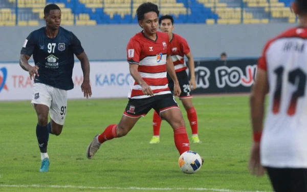 Thumbnail Berita - Madura United Tersingkir di Kompetisi Asia, Alfredo Vera Tetap Puji Pemainnya