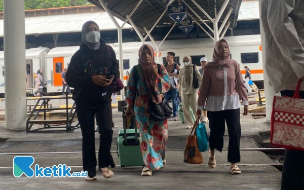 Thumbnail Berita - Long Weekend, KAI Daop 8 Surabaya Operasikan Kereta Tambahan