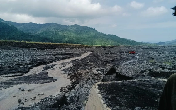 Thumbnail Berita - Terkait Wacana Pansus, Komisi C Berharap Jadi Solusi Carut-Marut Tambang Lumajang
