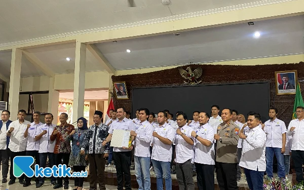 Thumbnail Berita - Hadiri Pelantikan BPC Hipmi Bondowoso, Bupati Hamid Dorong Kolaborasi