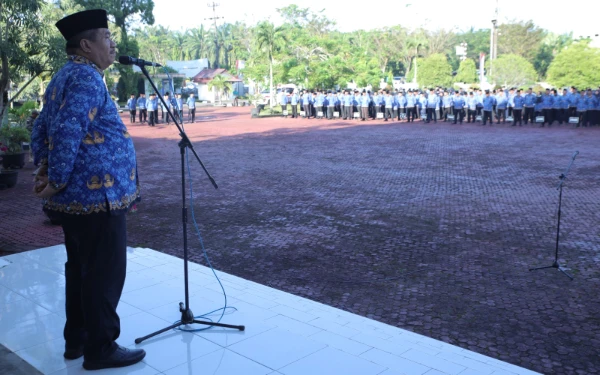 Thumbnail Berita - Pimpin Upacara HKN Bulan April, Taufik Zainal Abidin Sampai Pesan Tegas Kepada ASN