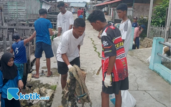 Thumbnail Berita - Pokdaling Kafopojey di Misool Mulai Beraksi Perangi Sampah di Sejumlah Tempat