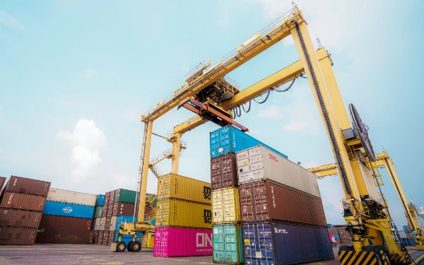 Thumbnail Berita - Industri Terancam, Gabel Desak Pemerintah Lindungi Pasar dari Serbuan Barang Impor