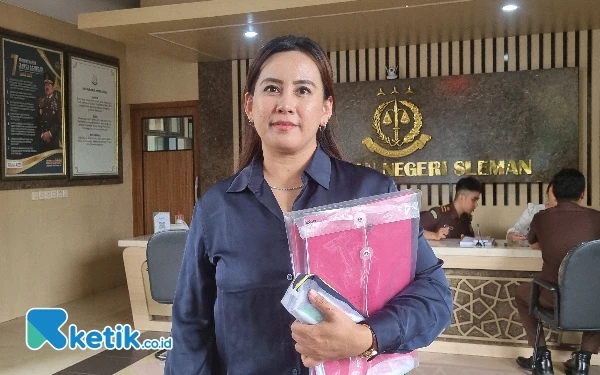 Thumbnail Berita - Advokat Christina Wulandari, Kartini Masa Kini Lawan Dogma Perempuan Kurang Cocok Geluti Bidang Hukum