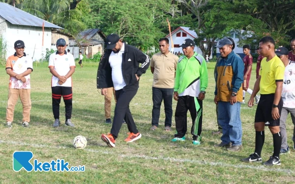 Thumbnail Berita - Dagasuli Cup VI Desa Bibinoi Resmi Dibuka Bupati Halsel Bassam Kasuba