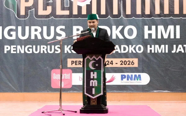 Thumbnail Berita - Badko HMI Jatim Apresiasi Gubernur Khofifah Terkait Kebijakan Penerbitan Ulang Ijazah Eks Karyawan UD Sentoso Seal
