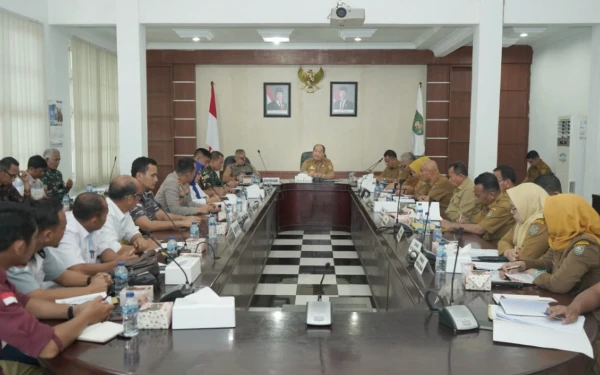 Thumbnail Berita - Pimpin Rapat Forkopimda Asahan, Bupati Taufik Singgung Perang Dagang Amerika vs Cina