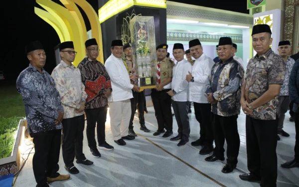 Thumbnail Berita - 4 Pemenang MTQ Tingkat Kabupaten Asahan Dapat Hadiah Biaya Umroh