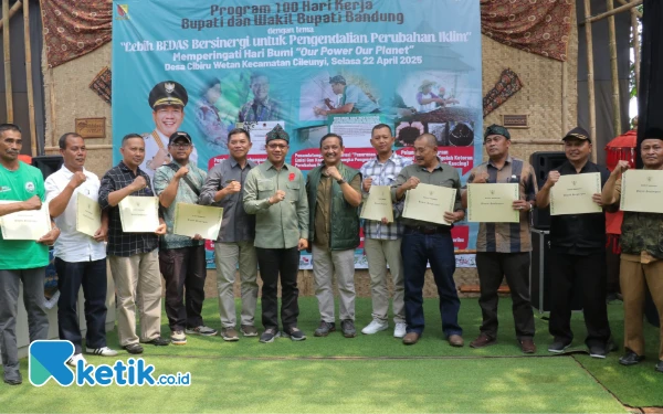 Thumbnail Berita - Peringati Hari Bumi Sedunia, Bupati Bandung Realisasikan Program 100 Hari Kerja Bidang Lingkungan