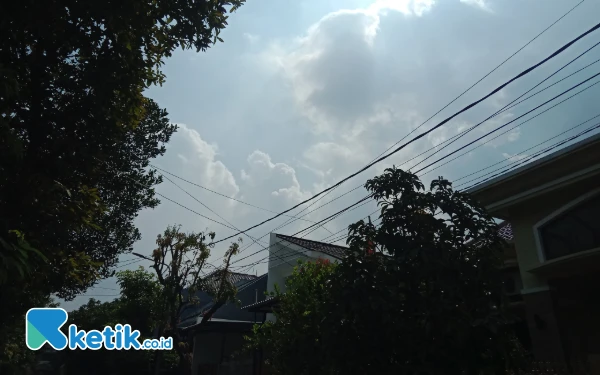 Thumbnail Surabaya dan Malang Raya Hari Ini Berawan, Kota Batu Berkabut